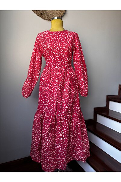 EMEL DURMAZ KIRMIZI PAPATYA DESENLİ TESETTÜR ELBİSE