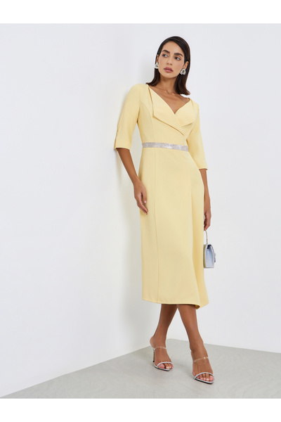 Styli Zipper at center back no slit at skirt half sleeves Sheath Midi Dress