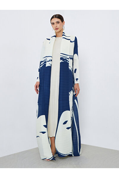 Take Two By Styli عباية بأكمام طويلة مطبوع برسومات، ذات ملمس مميز وثنيات.