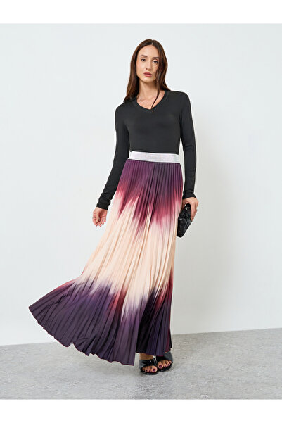 Take Two By Styli Women V Neck Top and Pleated Skirt Co-Ords