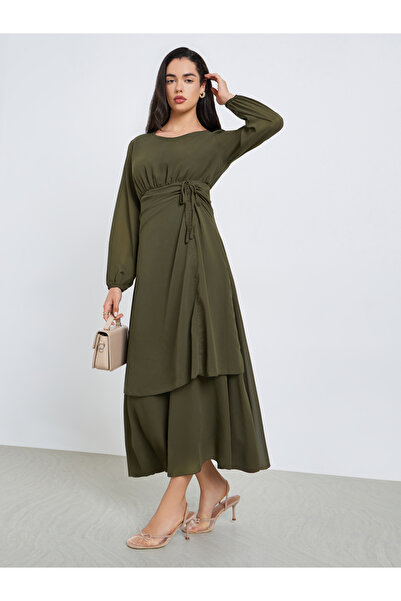 Styli Solid Side Gathered Midi Dress