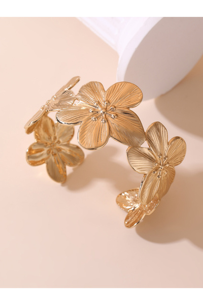Take Two By Styli سوار مفتوح على شكل زهرة ذهبية