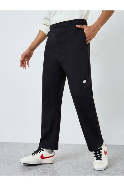 Styli Men Black Embroidered Fleece Joggers