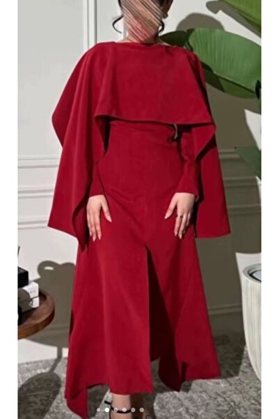 Kendallksa فستان "كيب" من الكريب الفاخر باللون الأحمر