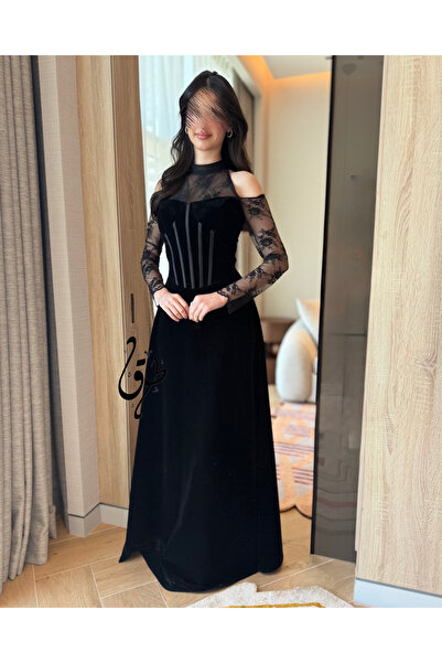 toog فستان سهرة طويل أسود بتفاصيل دانتيل وقصّة أنيقة