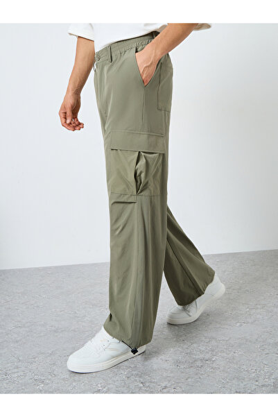 Styli Men Oversized Front Pleat Cargo Pants