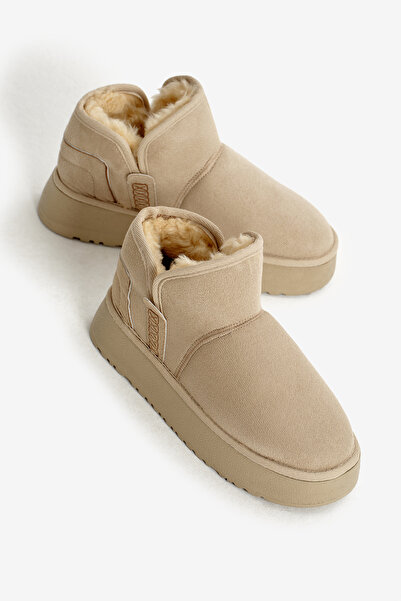 Tonny Black Kadın Bej Kalın Poli Taban Süet Görünümlü İçi Kürklü Günlük Kısa Bot