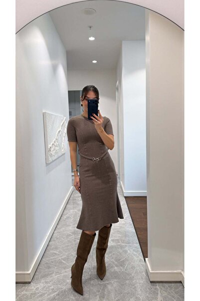 sinemkivanc co فستان من قماش سيلانيك مع حزام