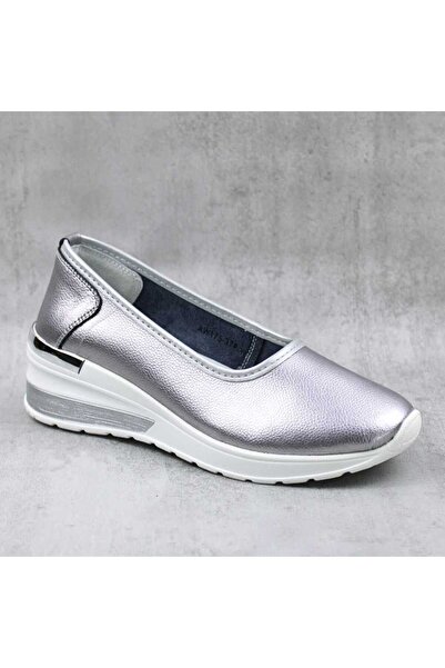 mm Women's moccasins, practical and lightweight, made of natural leather AW175-GREY