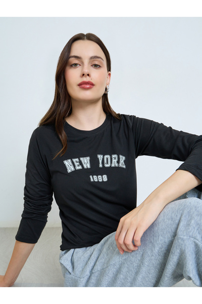 Styli Black Long Sleeve Graphic T-Shirt