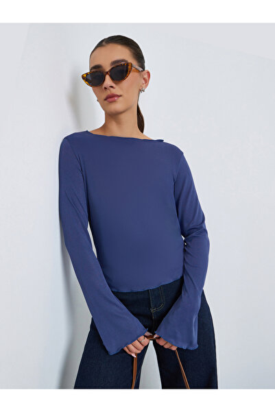 Styli Women Plain Boat Neck T-Shirt