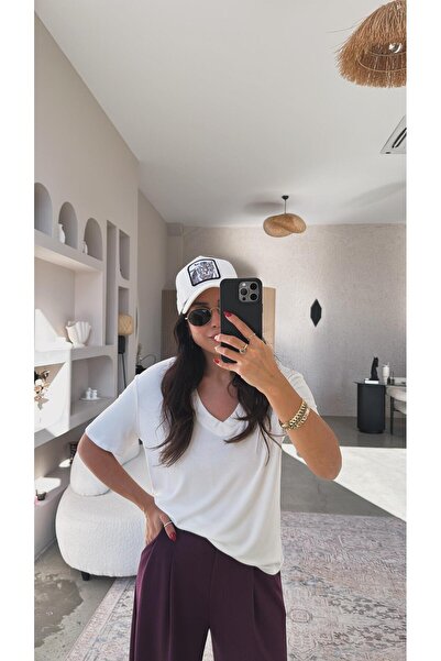 Buket Teke Tricou cu mânecă scurtă din țesătură importată cu decolteu în V ecru B basic