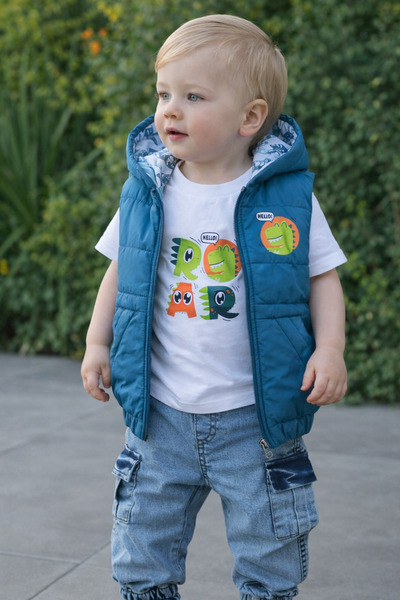 Chicsy Baby Erkek Bebek Kapüşonlu Şişme Yelekli Baskılı Tişörtlü Denim Pantol...