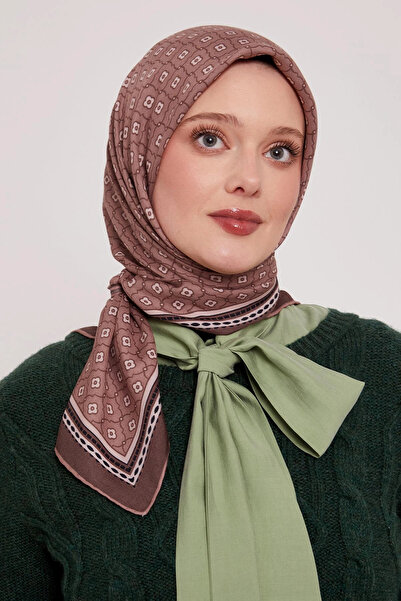 LuvenSara Oscar Scarf - Chestnut Shell