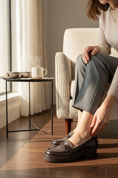 Yazın Ayakkabıları ACI KAHVE RUGAN ÖNÜ TOKA DETAYLI OXFORD AYAKKABI