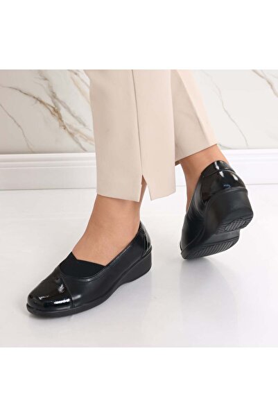 Botinelli Women's casual black shoes made of ecological and patent leather Lo...