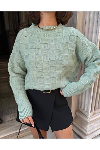 elbisereyonda pulover tricotat cu detalii pătrate