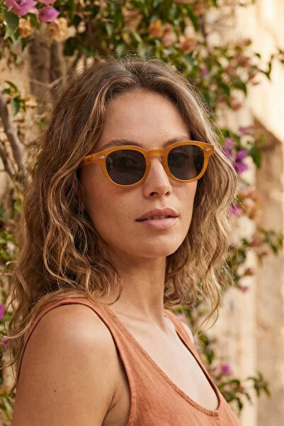 Kapin Todie Dikdörtgen Güneş Gözlüğü - Hardal Çerçeve Siyah Cam