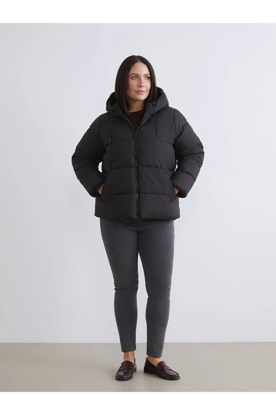 LC Waikiki Kapüşonlu Kadın Şişme Mont