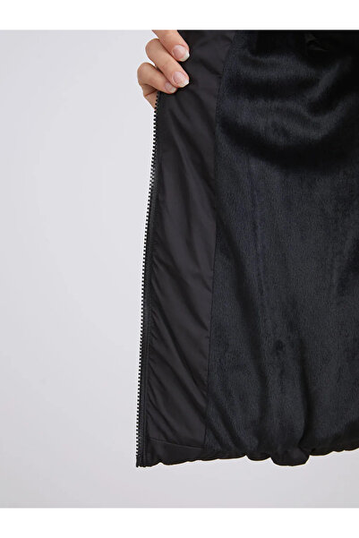 LC Waikiki Women's Hooded Plain Puffer Coat