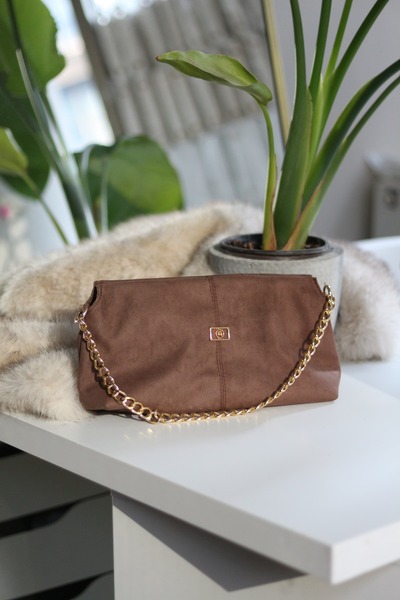 Moom Bag Women's Camel Suede Chain Detailed Strap Shoulder Bag