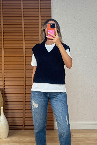 Mucios V Yaka Düz Süveter