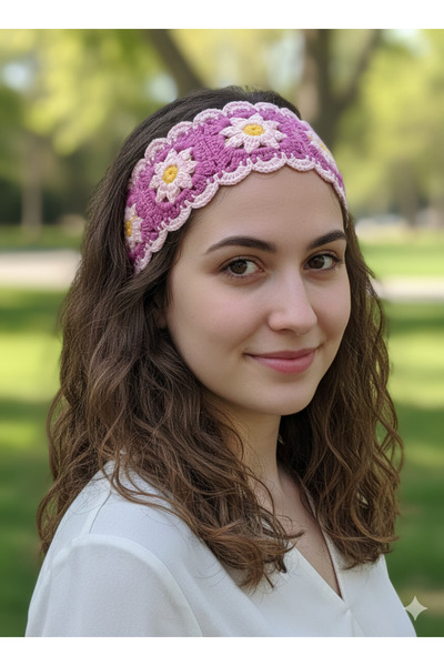 burjalmodah Crochet headband with a delicate floral design