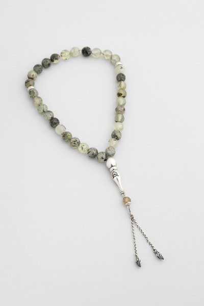 So CHIC... سبحة فضية 23 سم مع حجر البريهنيت الطبيعي