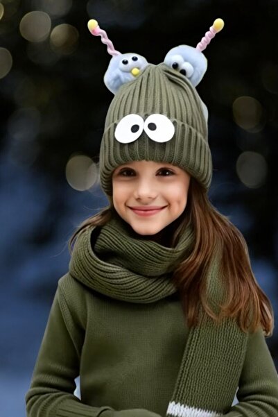 QUB CLUB Girl's Scarf Hat Gloves 3-Piece Set