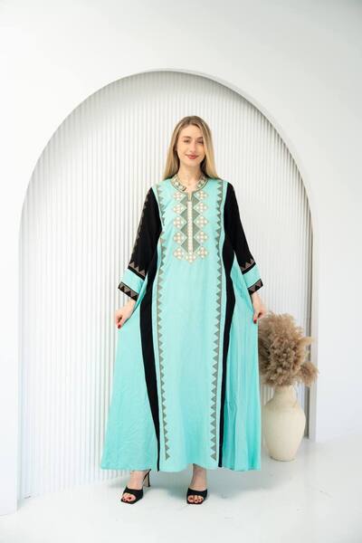 AFandina Luxurious linen jalabiya with a comfortable fit and distinctive embr...