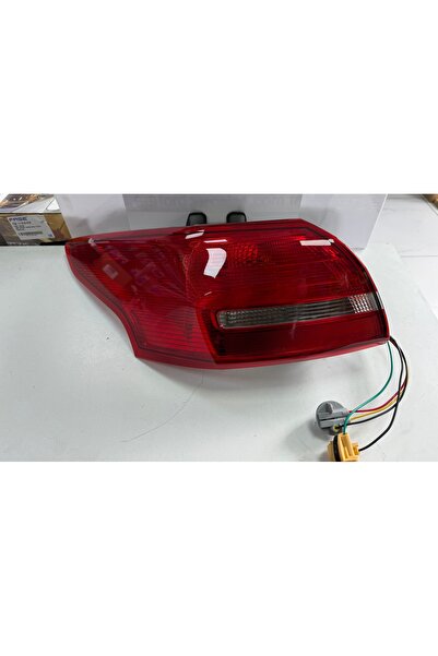ATS OTO YEDEK PARÇA Focus 3.5 2014-2018 Sedan Dış Sol Stop Lambası Duylu