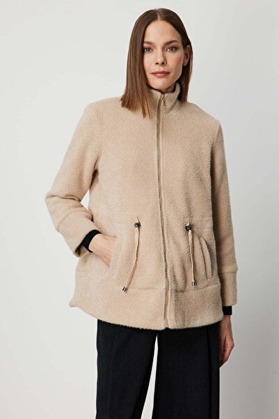 ON Beli Bağcıklı Dik Yaka Mont