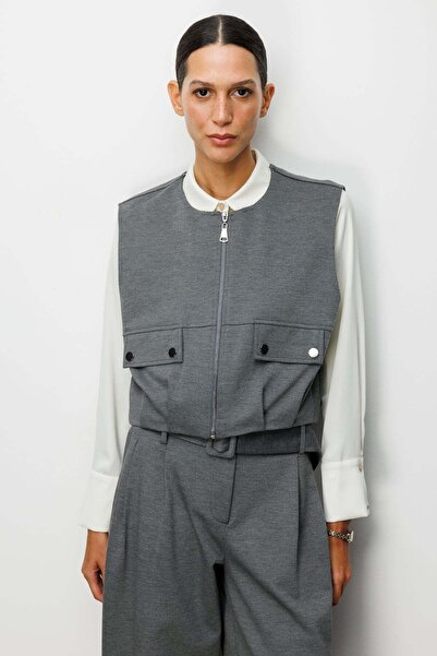 ON Zero Neck Bomber Vest