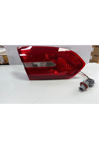 ATS OTO YEDEK PARÇA Focus 3.5 Sol Arka İç Bagaj Kapağı Stop Lambası Duylu 201...