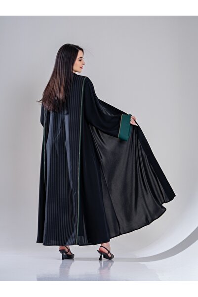 Al Afnan Boutique عبايه من قماش الكريب الملكي بلمسه مميزه من قماش الكريب بالل...