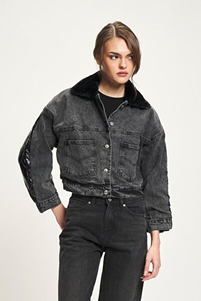Lijuri Denim Coat with Plush Collar and Puffed Detail on the Back 7088 R2-G-K4