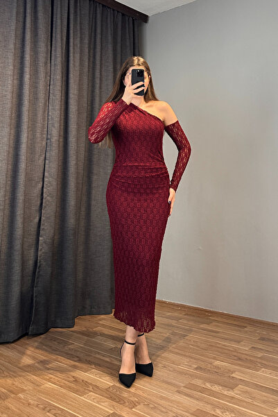 Sorridi Dantel Tek Omuz Drapeli Arkası Yırtmaçlı Maxi Elbise