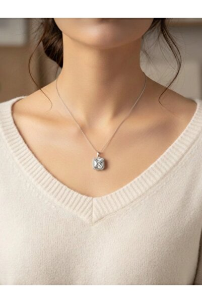 stainless steell gümüş renk 316L çelik zincirli zirkon taşlı kare model kolye