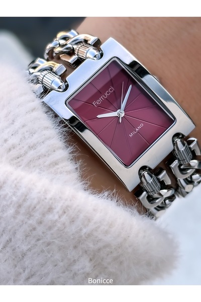 Ferrucci في علبة أنيقة، علبة كبيرة مستطيلة الشكل VIP، سلسلة فولاذية، ساعة يد نسائية باللون الفضي العنابي