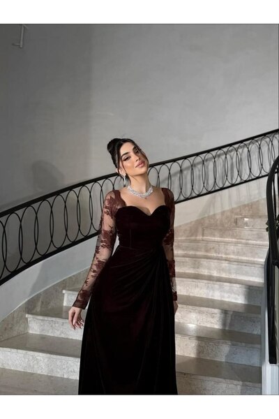 tsuwahen فستان سهرة راقٍ بتصميم أنيق يجمع بين الفخامة والأنوثة