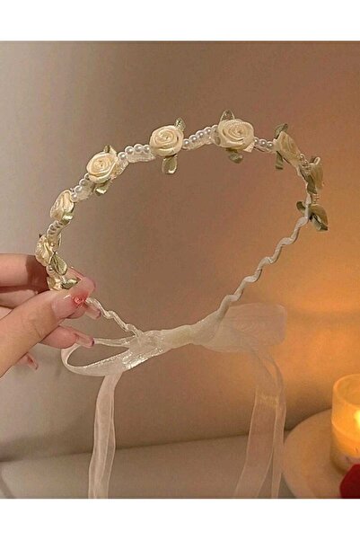 skycott Pearl Detailed Rose Accessory Crown