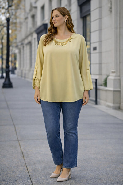 Ekol Necklace Detailed Chiffon Blouse