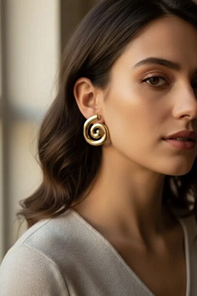 Clariss Çelik Gold Renk Sarmal Modelli Kadın Küpe