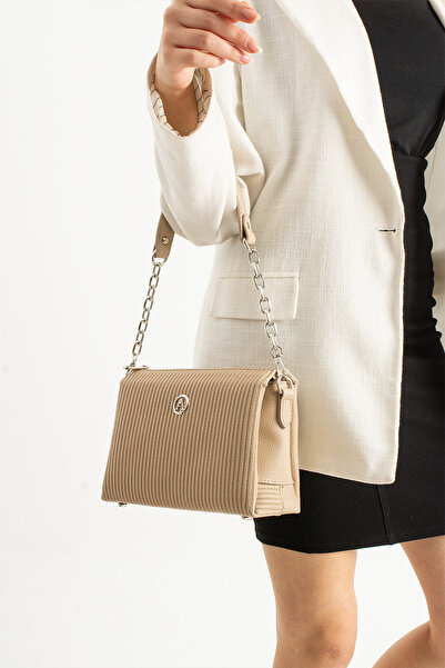 Crazy Women's Chain Strap Shoulder & Crossbody Bag – Multi-Pocket, Secure Design, Stylish