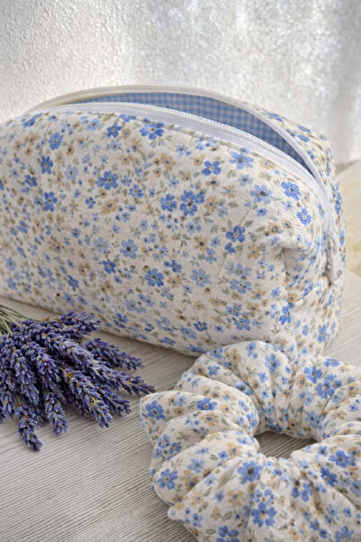 SEZİNİN TAKI DÜKKANI Floral Patterned Makeup Bag and Buckle (Set of 2)