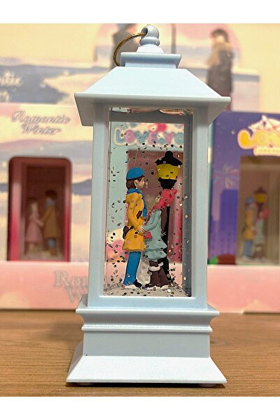 GNR Sokak Lambası İki Sevgili Işıklı El Fenerli Kar Küresi