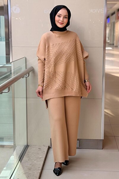 Ghisa Self-Patterned Cross-Stitch Embroidered Tunic Pants Knitwear Set