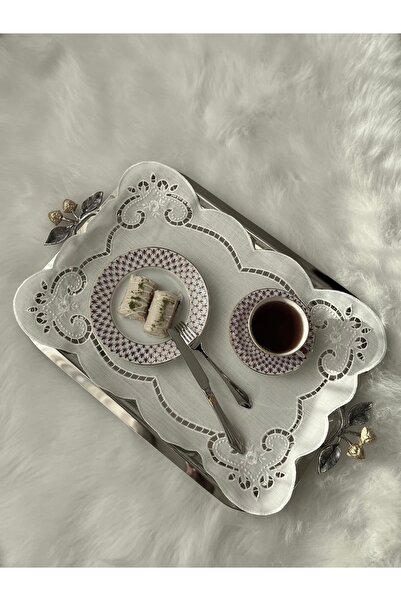 QBR Home 49x35cm Nakış İşlemeli Kesme Delikişi Tepsi Örtüsü. Kalpli model