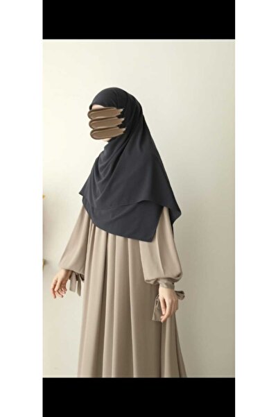 hak terzi وشاح ميدينا الحريري هو حجاب.