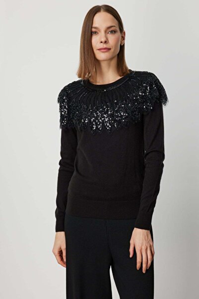 ON Yakası Tüllü Taş İşlemeli Triko Kazak